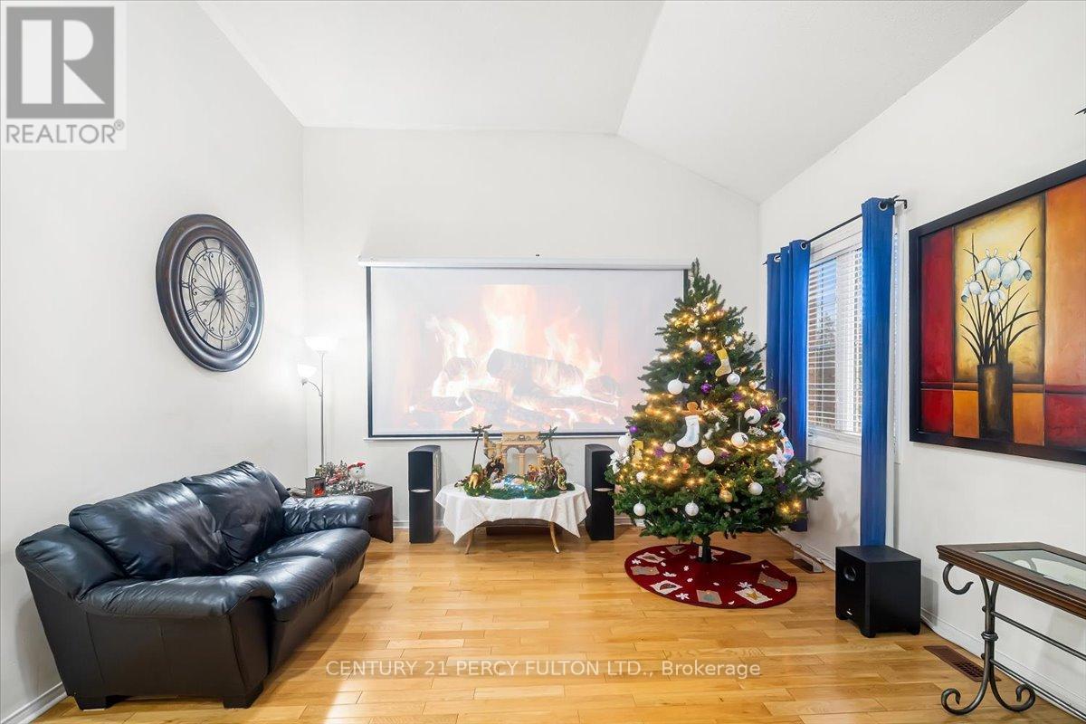 8 Boulderbrook Drive, Toronto, Ontario  M1X 2B9 - Photo 8 - E13077498