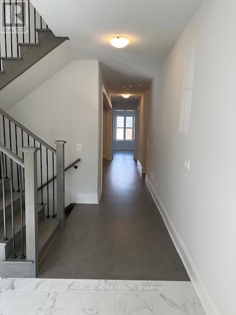 154 Rowe Street, Bradford West Gwillimbury, Ontario  L3Z 4N2 - Photo 5 - N13077364