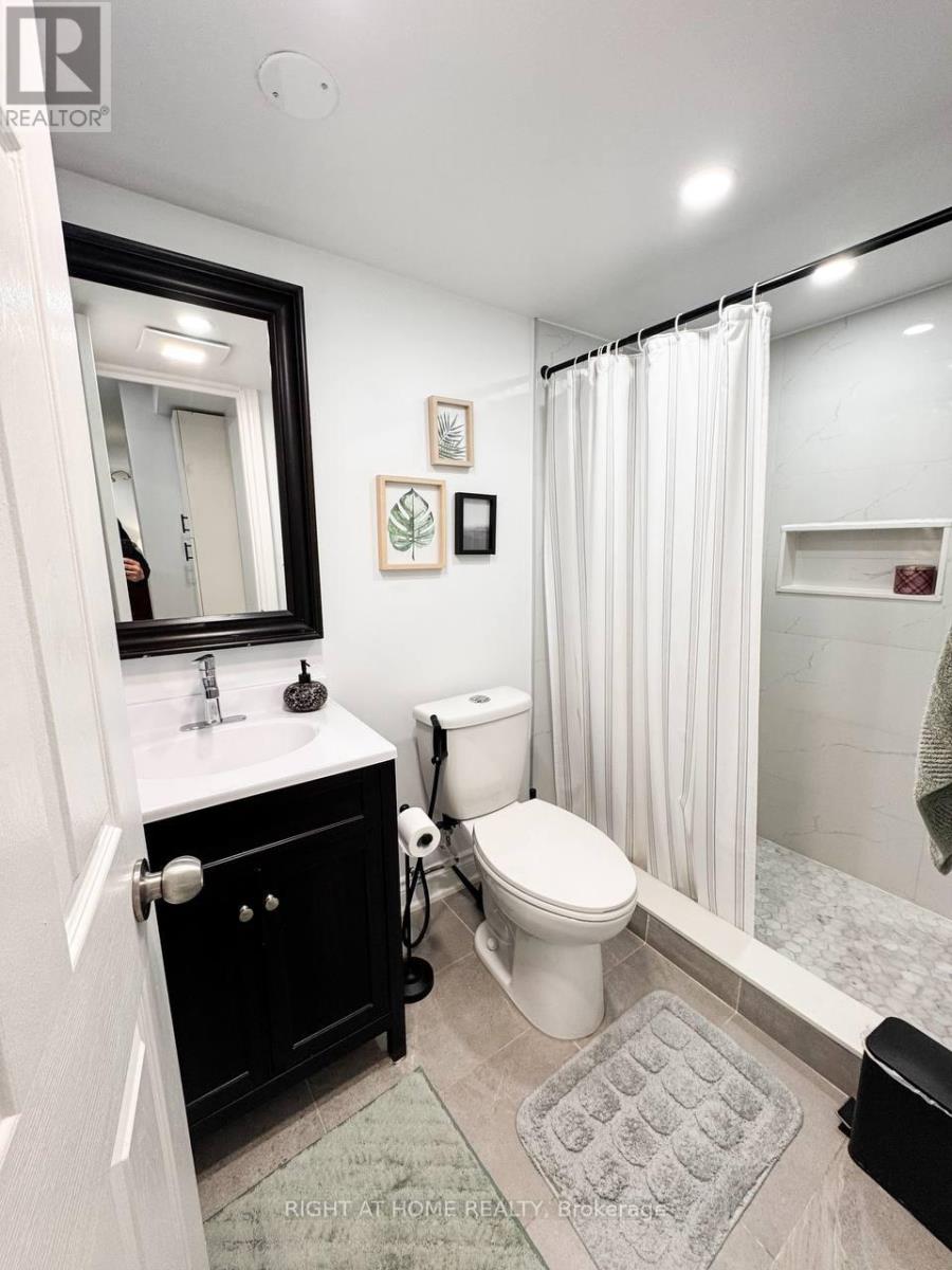 Unit #b - 361 Gaston Place, Newmarket, Ontario  L3Y 8M4 - Photo 6 - N13077456