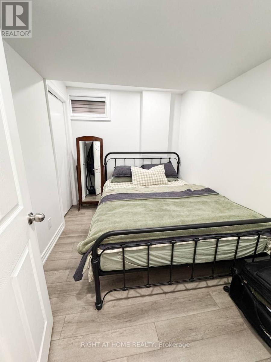 Unit #b - 361 Gaston Place, Newmarket, Ontario  L3Y 8M4 - Photo 9 - N13077456