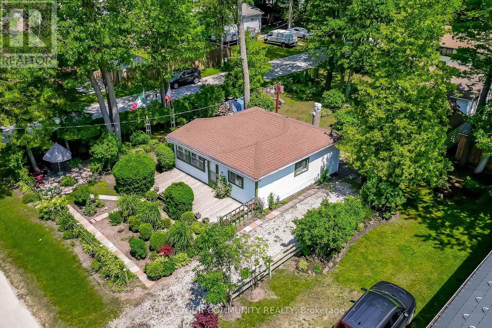 45 30th Street, Wasaga Beach, Ontario  L9Z 2C8 - Photo 2 - S13077102
