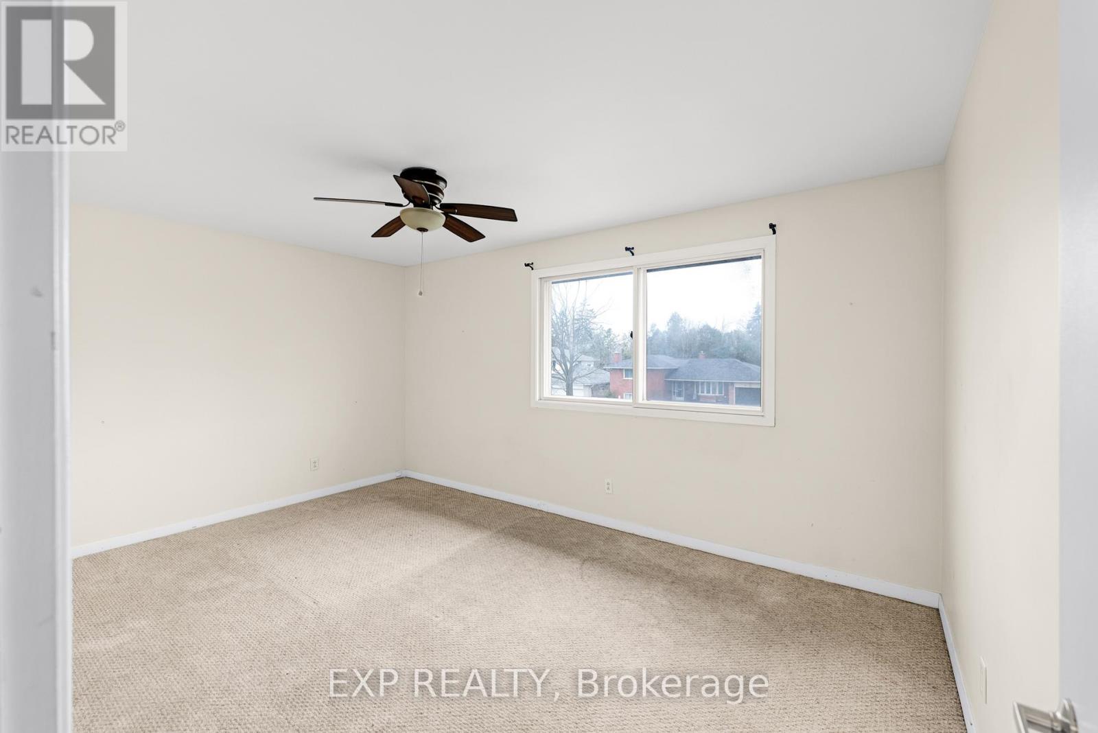 11 Bellevue Crescent, Barrie, Ontario  L4M 2S9 - Photo 17 - S13077188