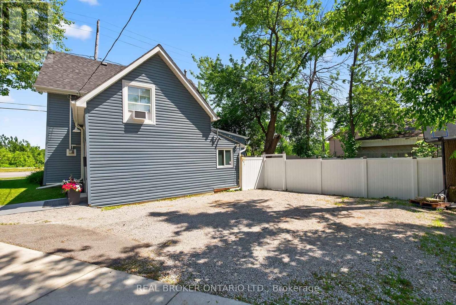 151 Atherley Road, Orillia, Ontario  L3V 1N5 - Photo 27 - S13077190