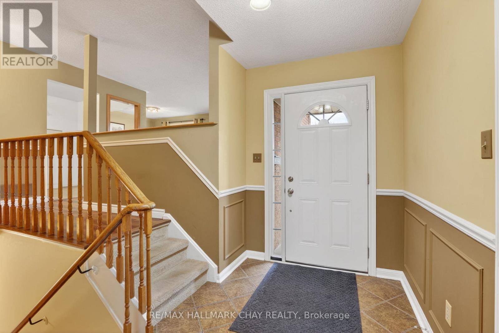 20 Ford Street, Barrie, Ontario  L4N 5X2 - Photo 3 - S13077286