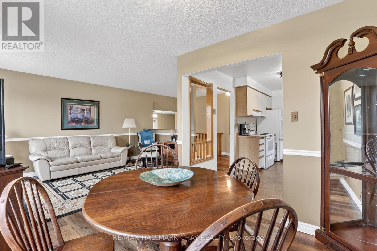 20 Ford Street, Barrie, Ontario  L4N 5X2 - Photo 7 - S13077286
