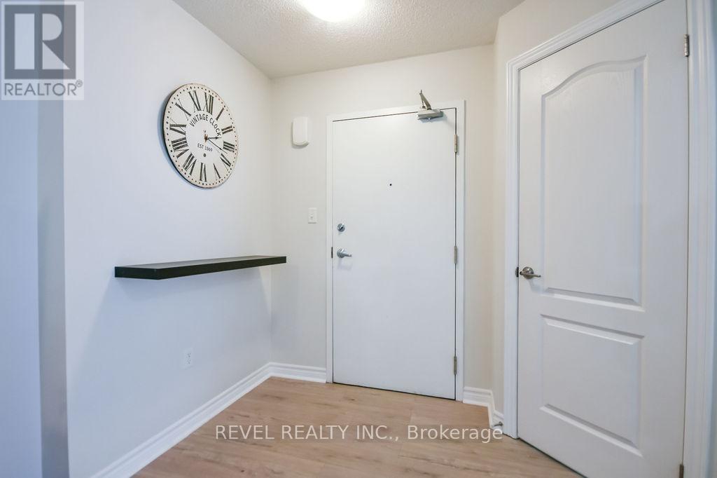 5 - 51 Ferndale Drive S, Barrie, Ontario  L4N 5W9 - Photo 4 - S13077394
