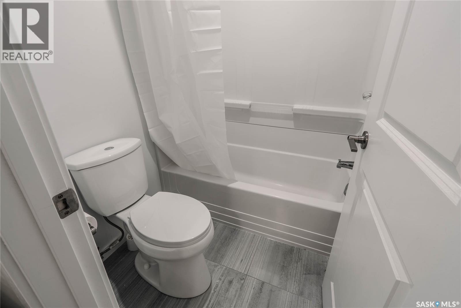 451 L Avenue S, Saskatoon, Saskatchewan  S7M 5Y6 - Photo 13 - SK034740