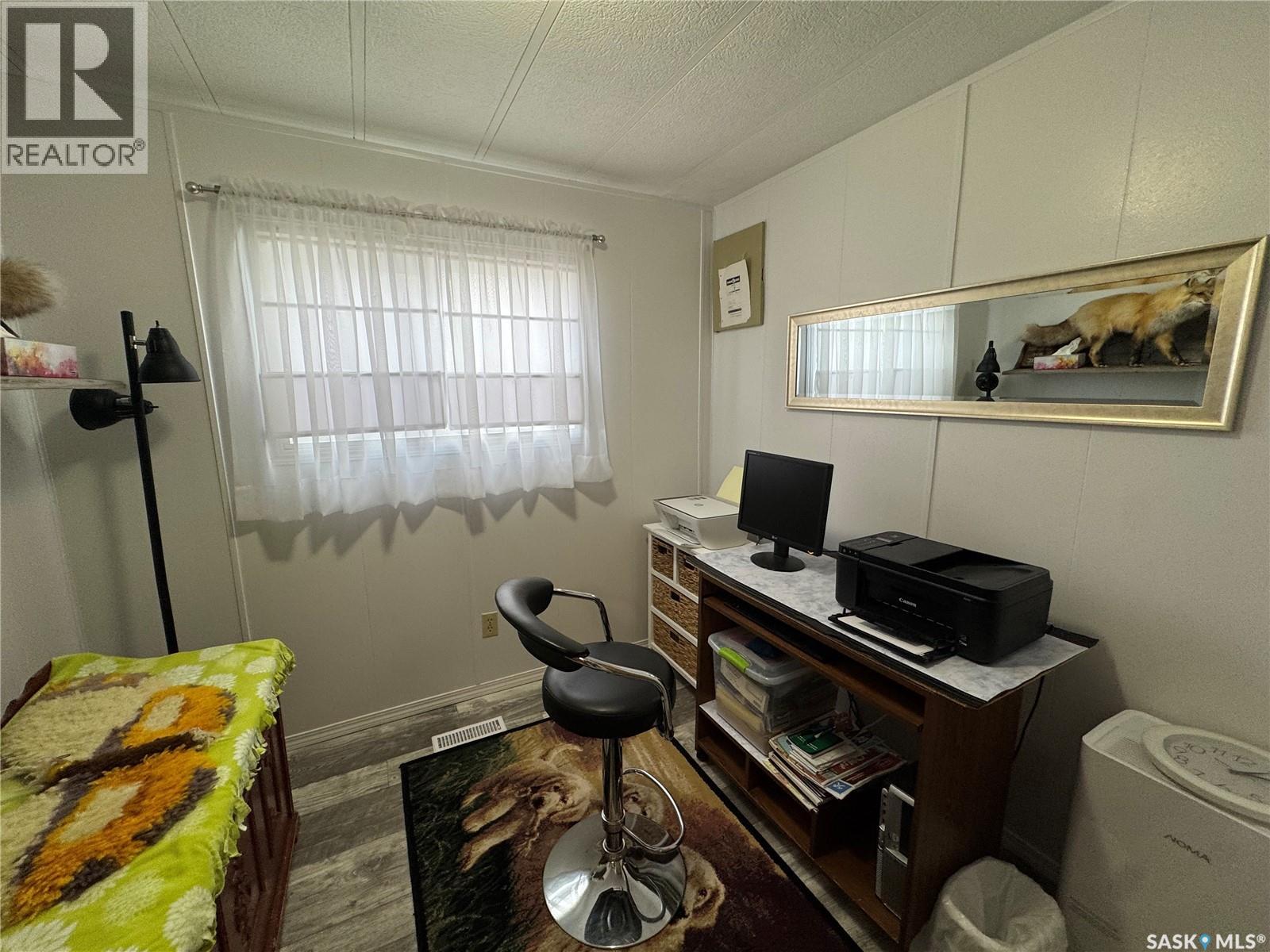 357 10th Avenue Se, Weyburn, Saskatchewan  S4H 3L8 - Photo 12 - SK034716