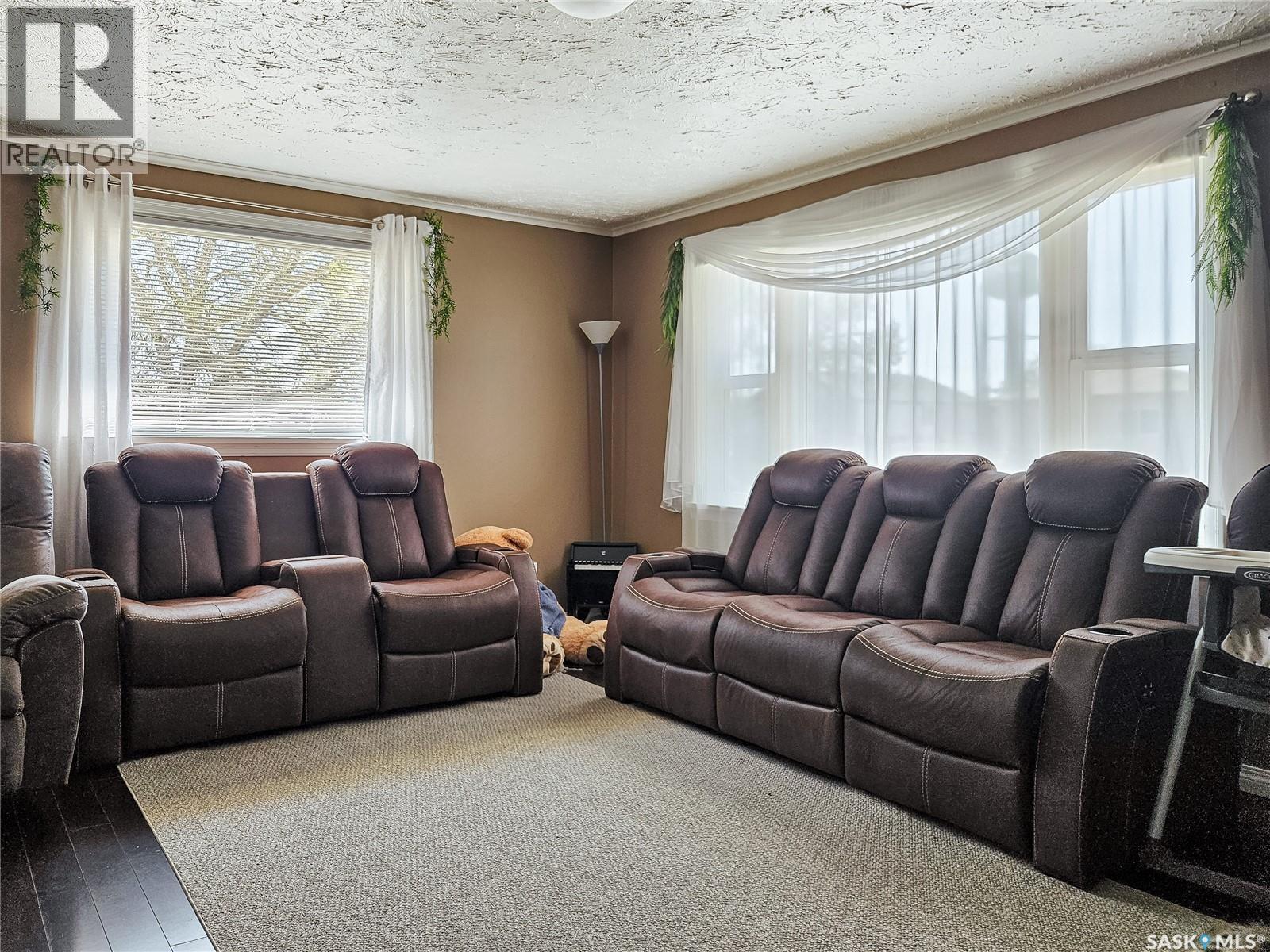 207 7th Avenue W, Rosetown, Saskatchewan  S0L 2V0 - Photo 19 - SK034700