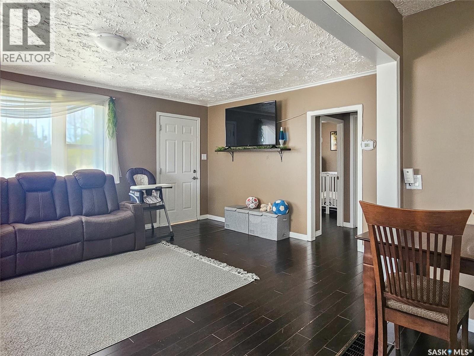 207 7th Avenue W, Rosetown, Saskatchewan  S0L 2V0 - Photo 20 - SK034700
