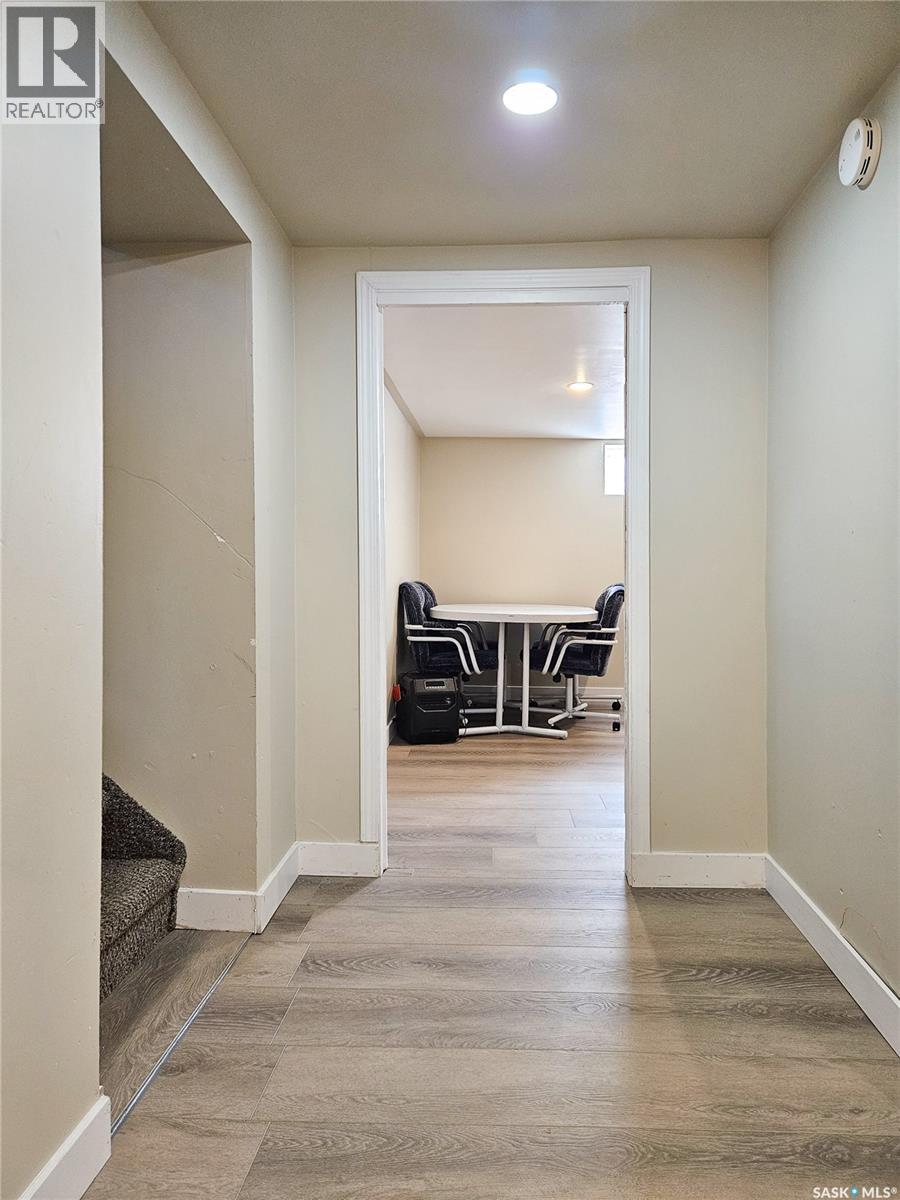 207 7th Avenue W, Rosetown, Saskatchewan  S0L 2V0 - Photo 38 - SK034700