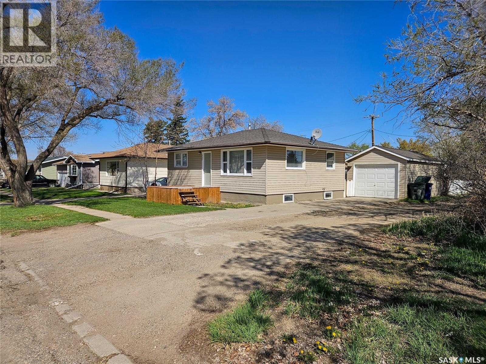 207 7th Avenue W, Rosetown, Saskatchewan  S0L 2V0 - Photo 46 - SK034700