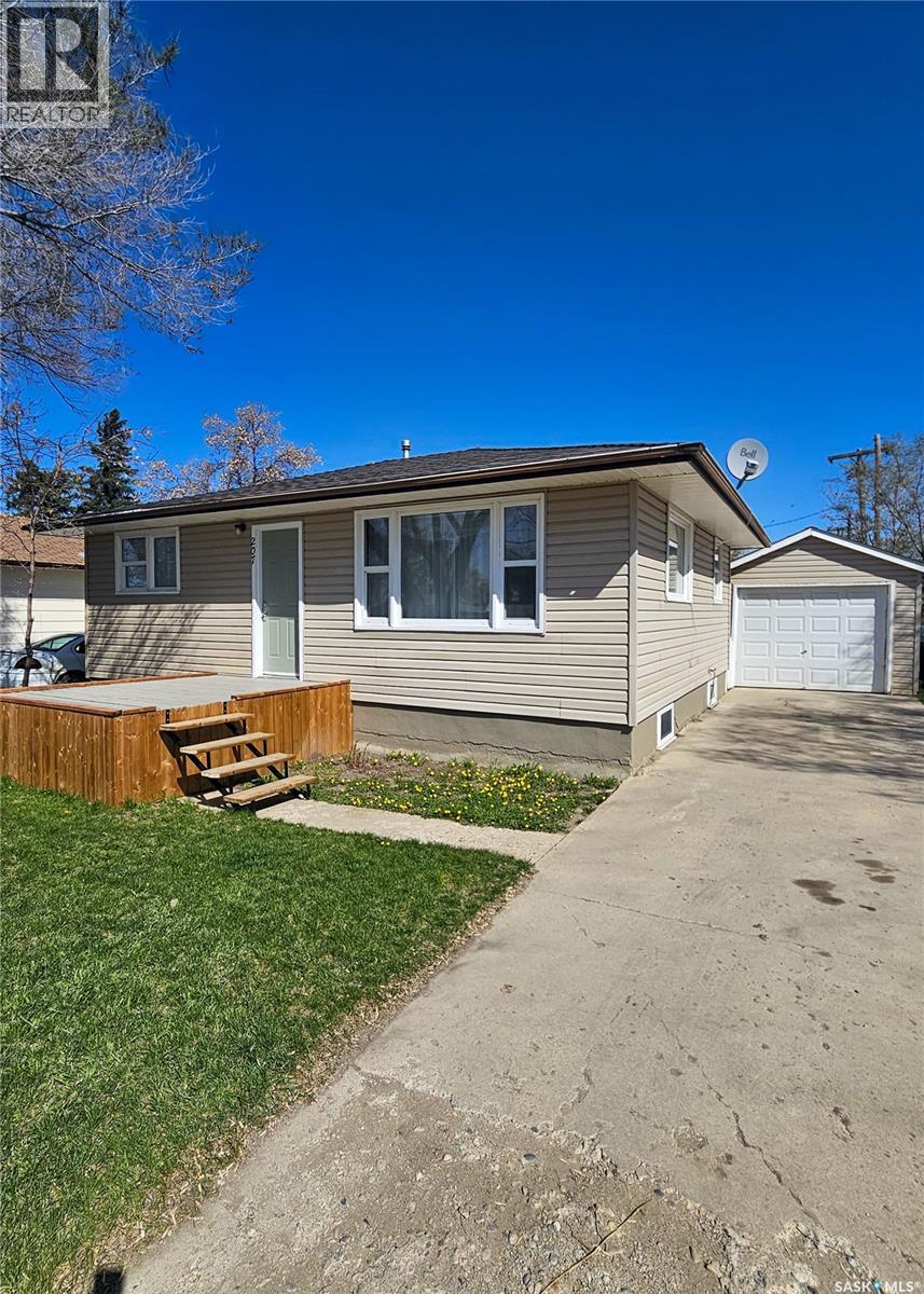 207 7th Avenue W, Rosetown, Saskatchewan  S0L 2V0 - Photo 48 - SK034700