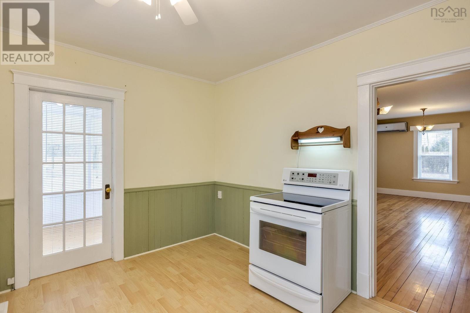 2576 1 Highway, Aylesford, Nova Scotia  B0P 1C0 - Photo 6 - 202606922