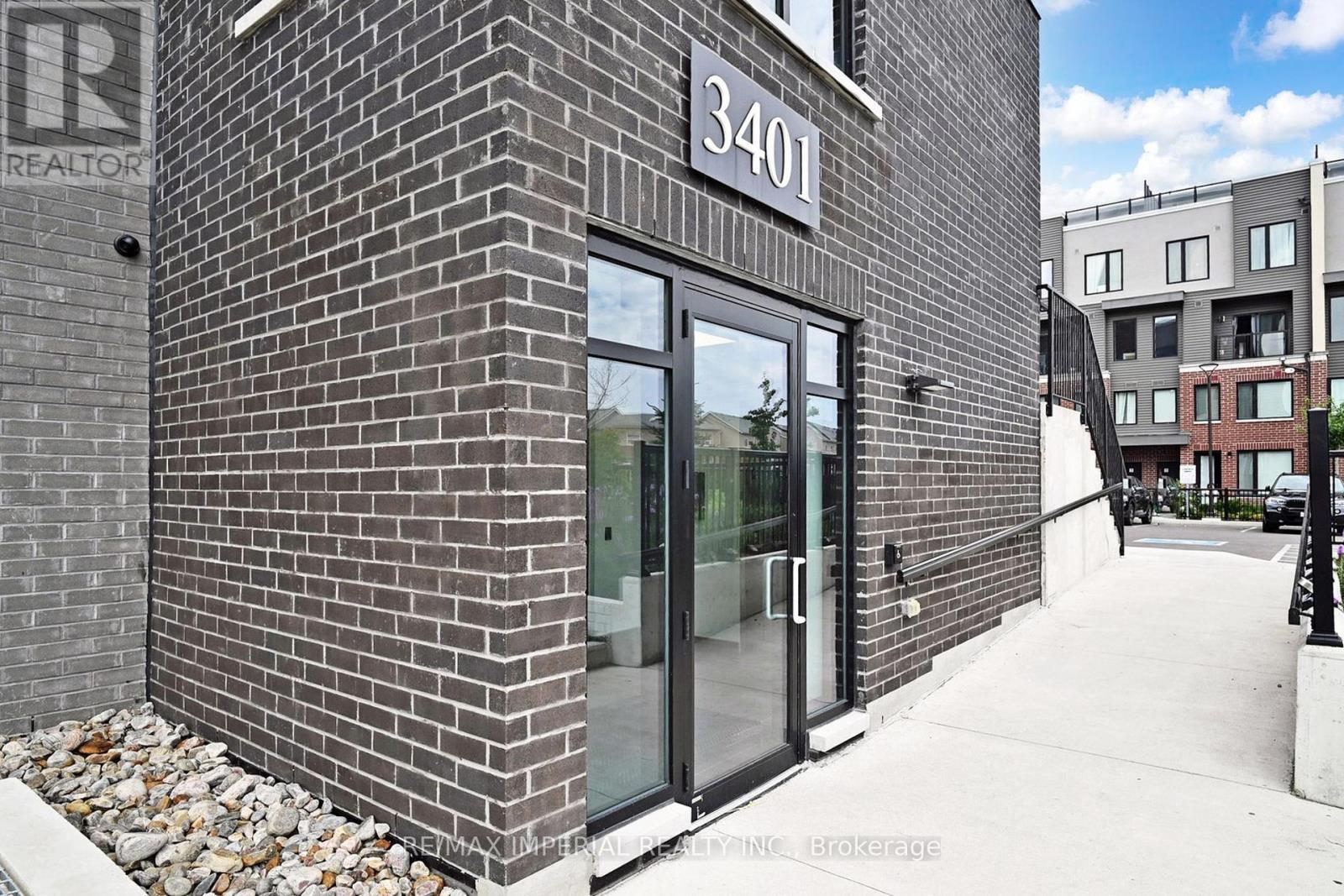 420 - 3401 Ridgeway Drive W, Mississauga, Ontario  L5L 0B9 - Photo 4 - W13077122