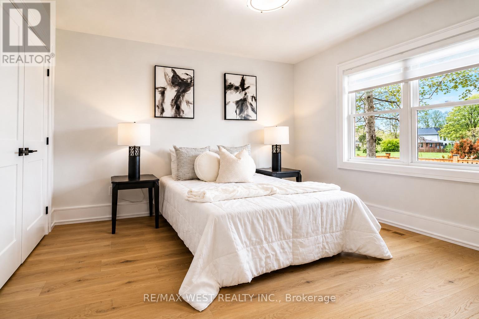 48 Lloyd Manor Road, Toronto, Ontario  M9B 5H7 - Photo 12 - W13077126
