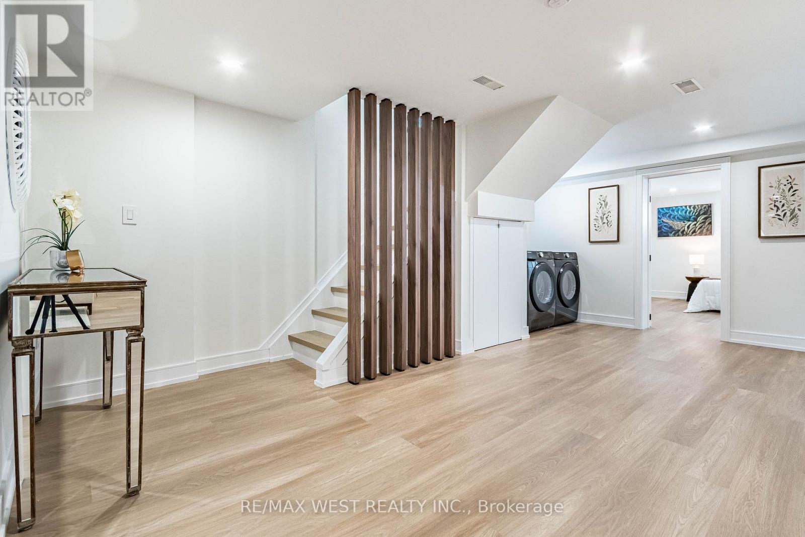 48 Lloyd Manor Road, Toronto, Ontario  M9B 5H7 - Photo 19 - W13077126
