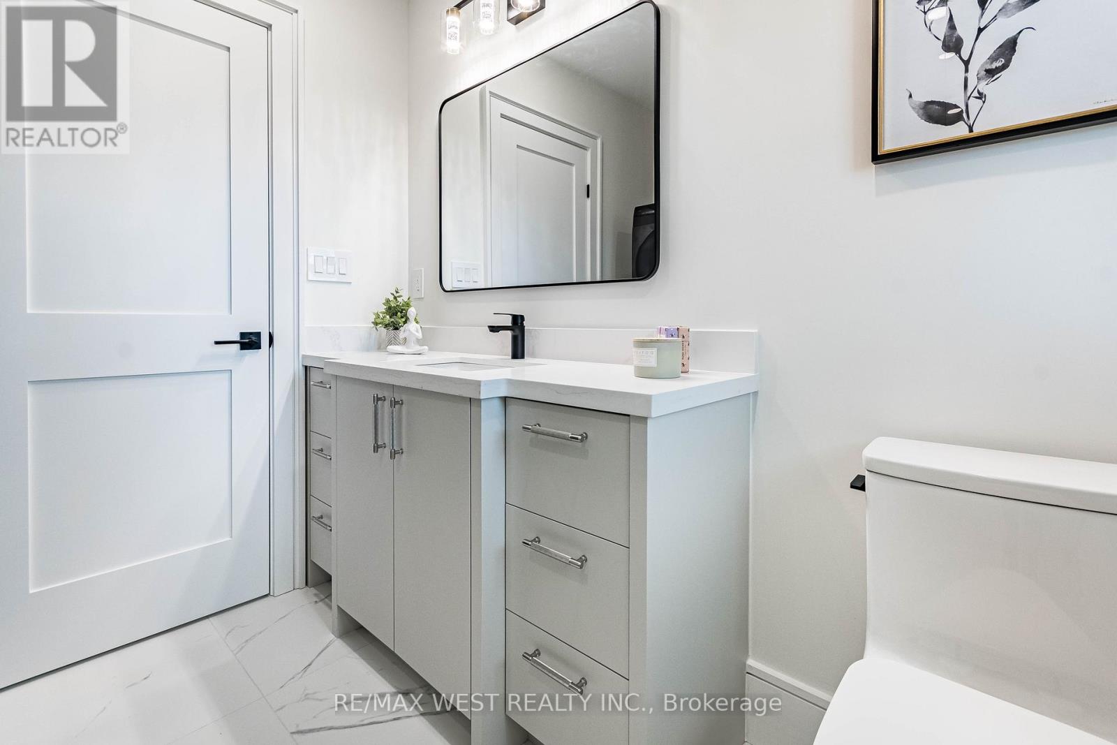 48 Lloyd Manor Road, Toronto, Ontario  M9B 5H7 - Photo 30 - W13077126