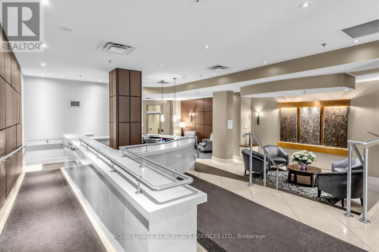 Ph01 - 1477 Lakeshore Road, Burlington, Ontario  L7S 1B5 - Photo 3 - W13077148