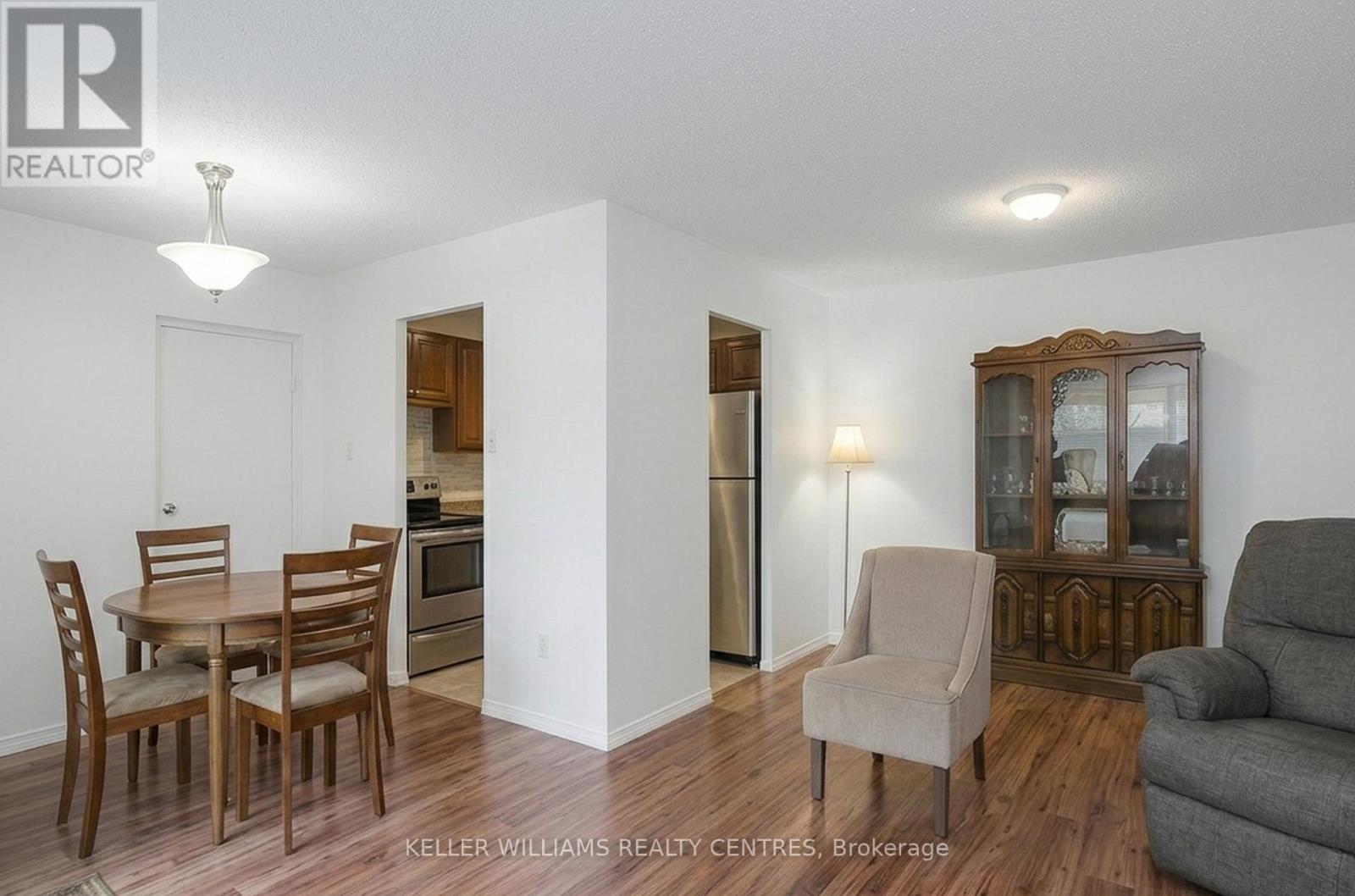 102 - 2001 Bonnymede Drive, Mississauga, Ontario  L5J 4H8 - Photo 2 - W13077158