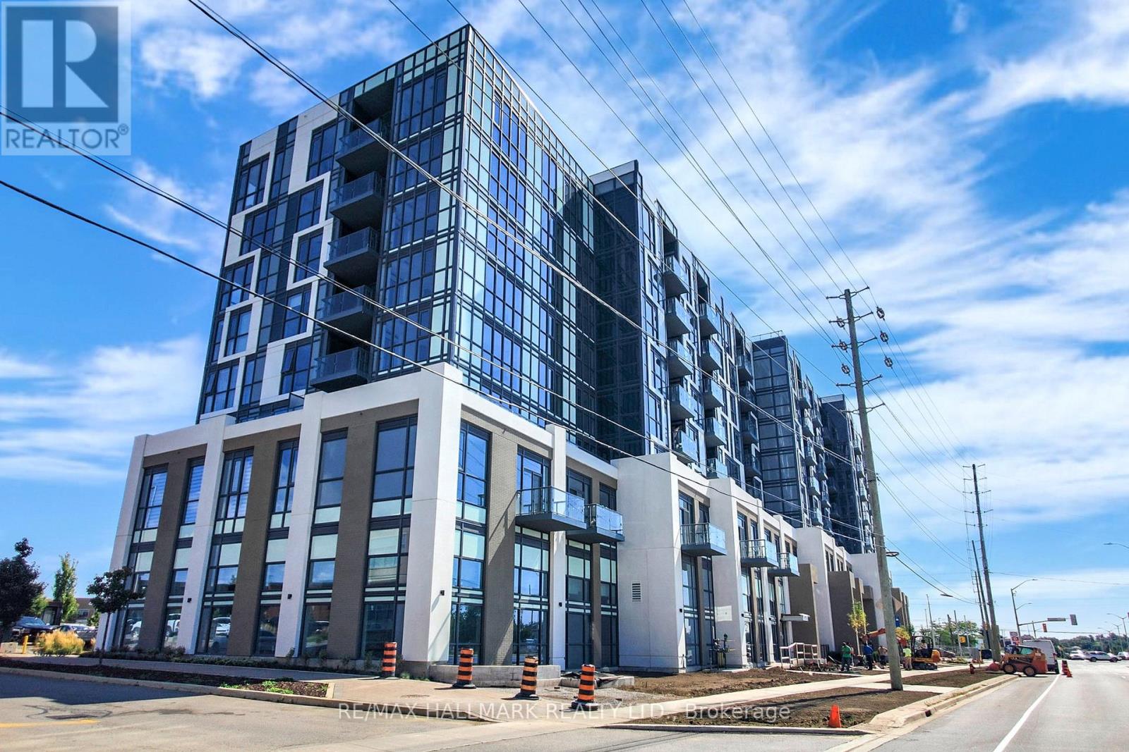 806 - 509 Dundas Street W, Oakville, Ontario  L6M 4M2 - Photo 2 - W13077166