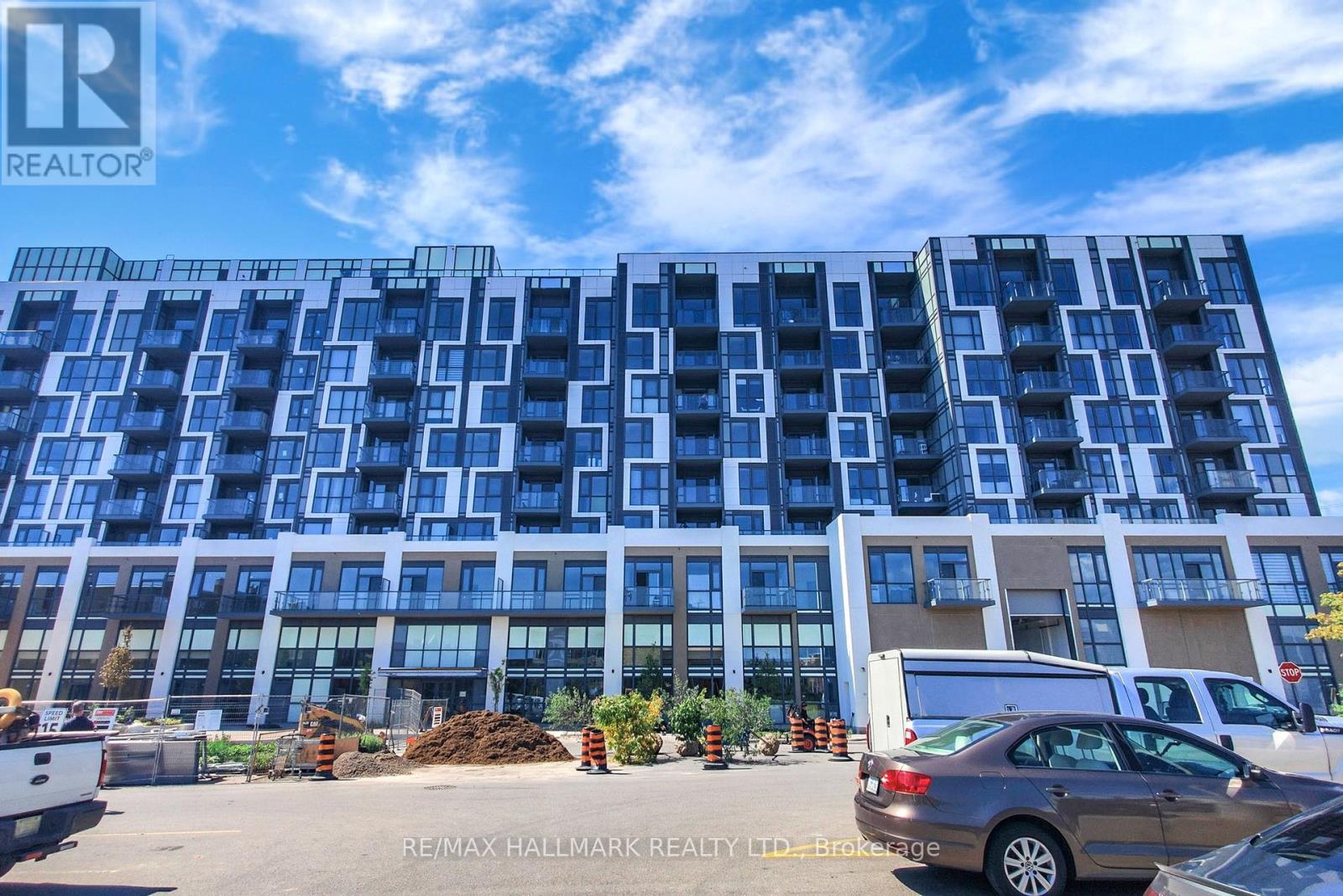 806 - 509 Dundas Street W, Oakville, Ontario  L6M 4M2 - Photo 3 - W13077166