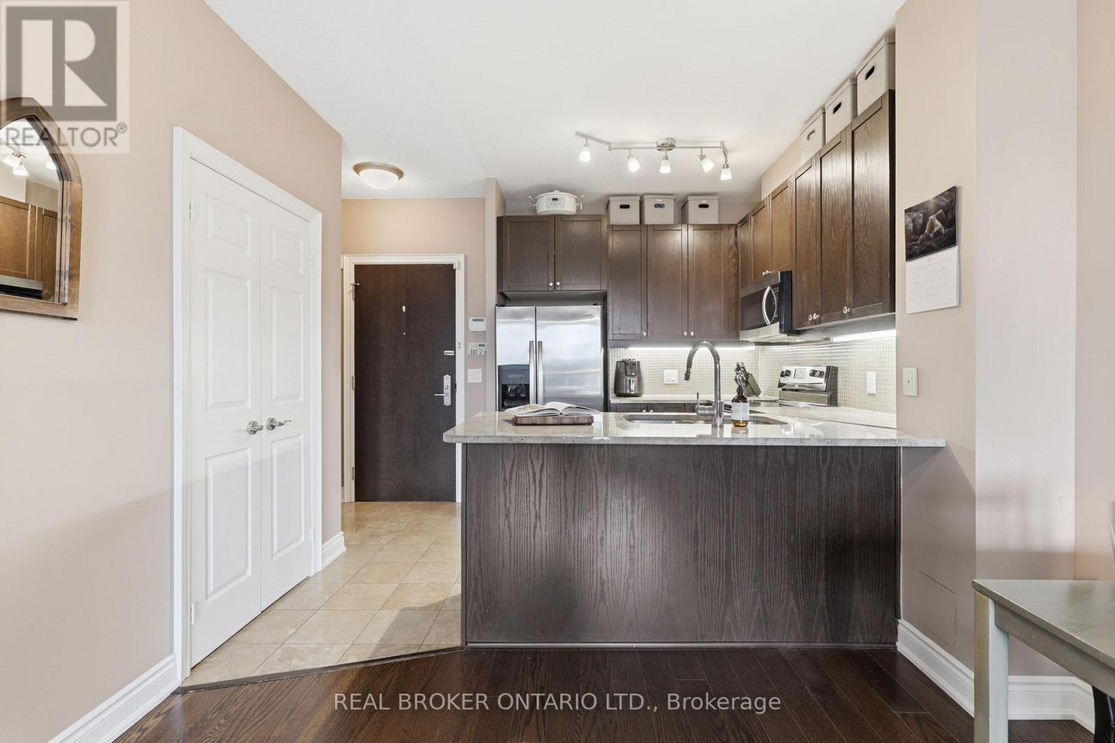 205 - 1135 Royal York Road, Toronto, Ontario  M9A 0C3 - Photo 10 - W13077200
