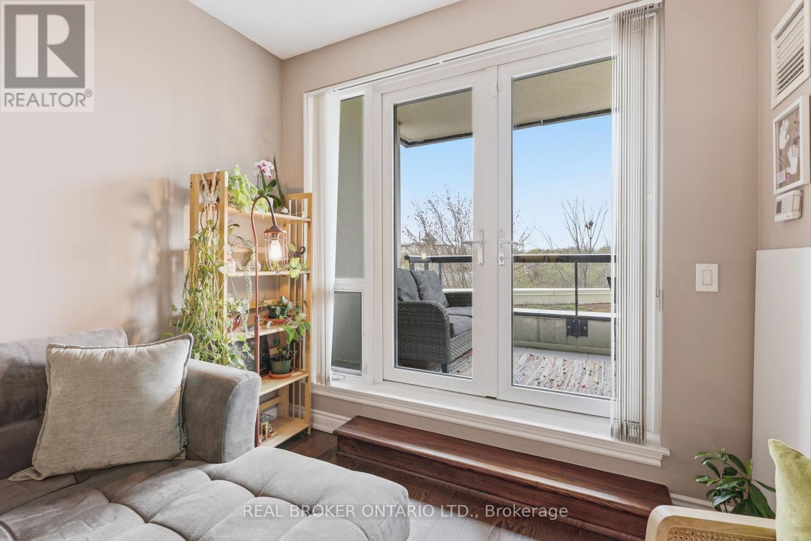 205 - 1135 Royal York Road, Toronto, Ontario  M9A 0C3 - Photo 6 - W13077200