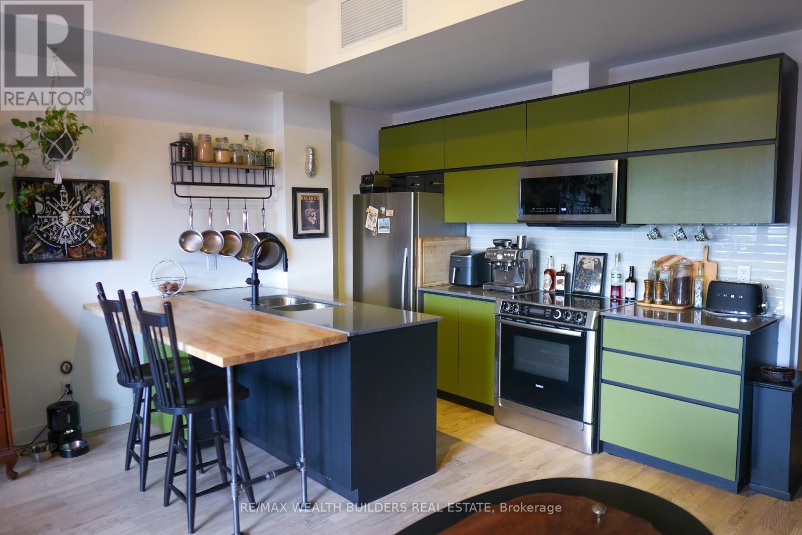 210 - 152 Annette Street, Toronto, Ontario  M6P 1P4 - Photo 16 - W13077244
