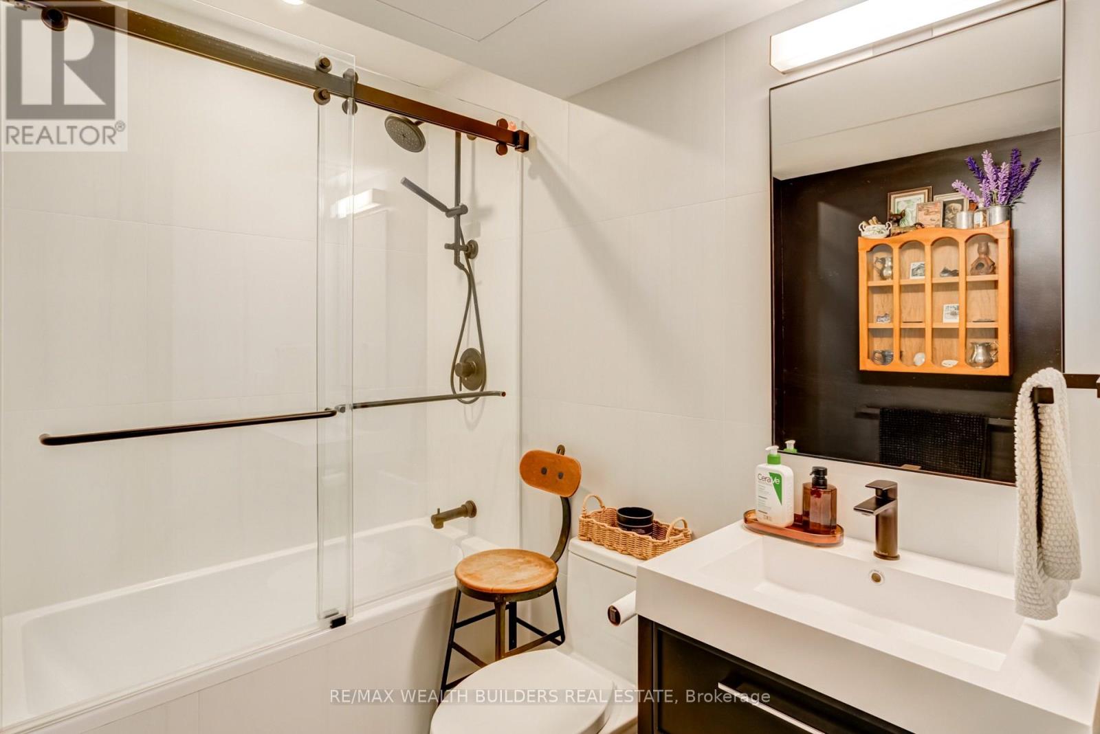 210 - 152 Annette Street, Toronto, Ontario  M6P 1P4 - Photo 27 - W13077244