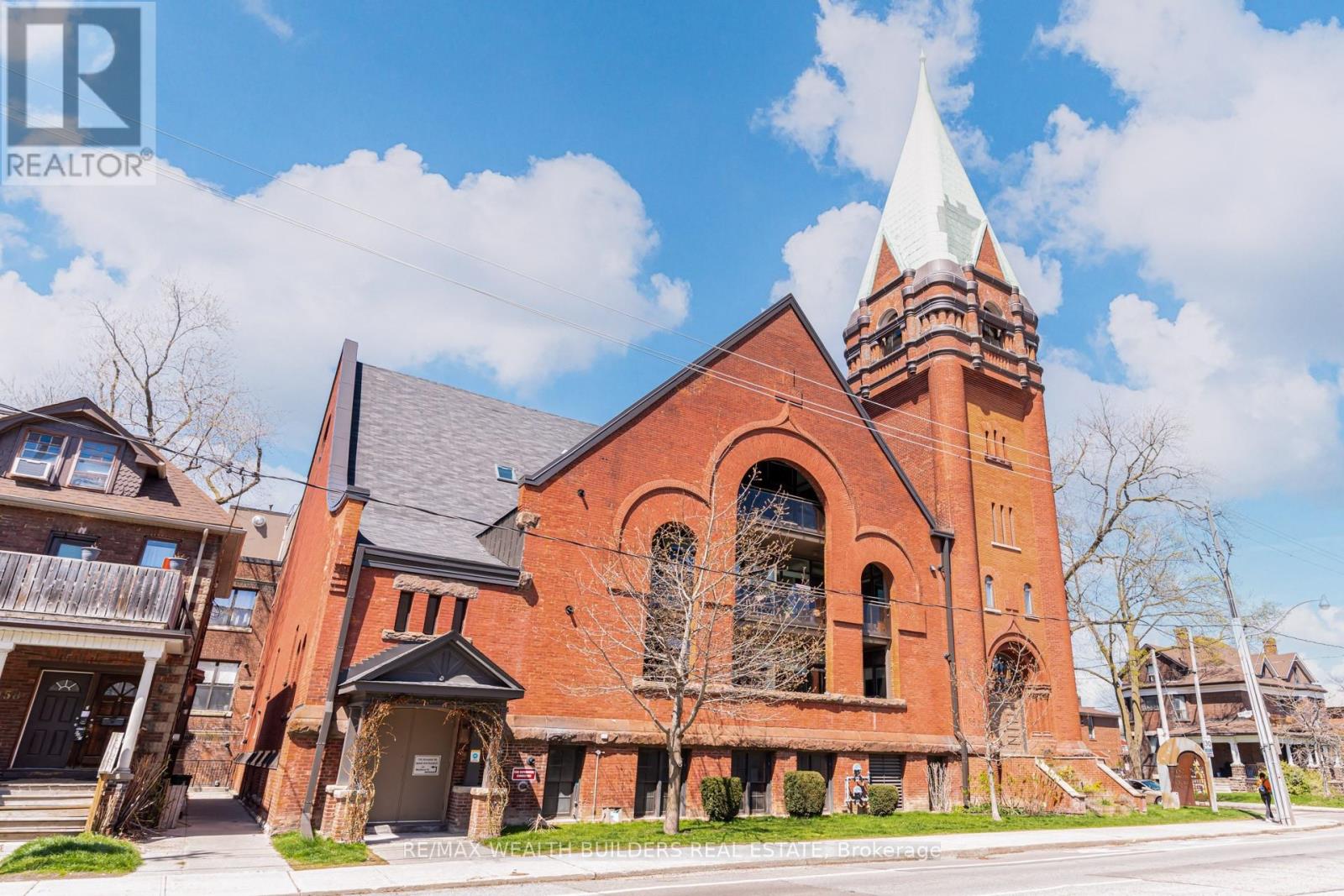 210 - 152 Annette Street, Toronto, Ontario  M6P 1P4 - Photo 4 - W13077244
