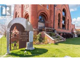 210 - 152 ANNETTE STREET, Toronto, Ontario