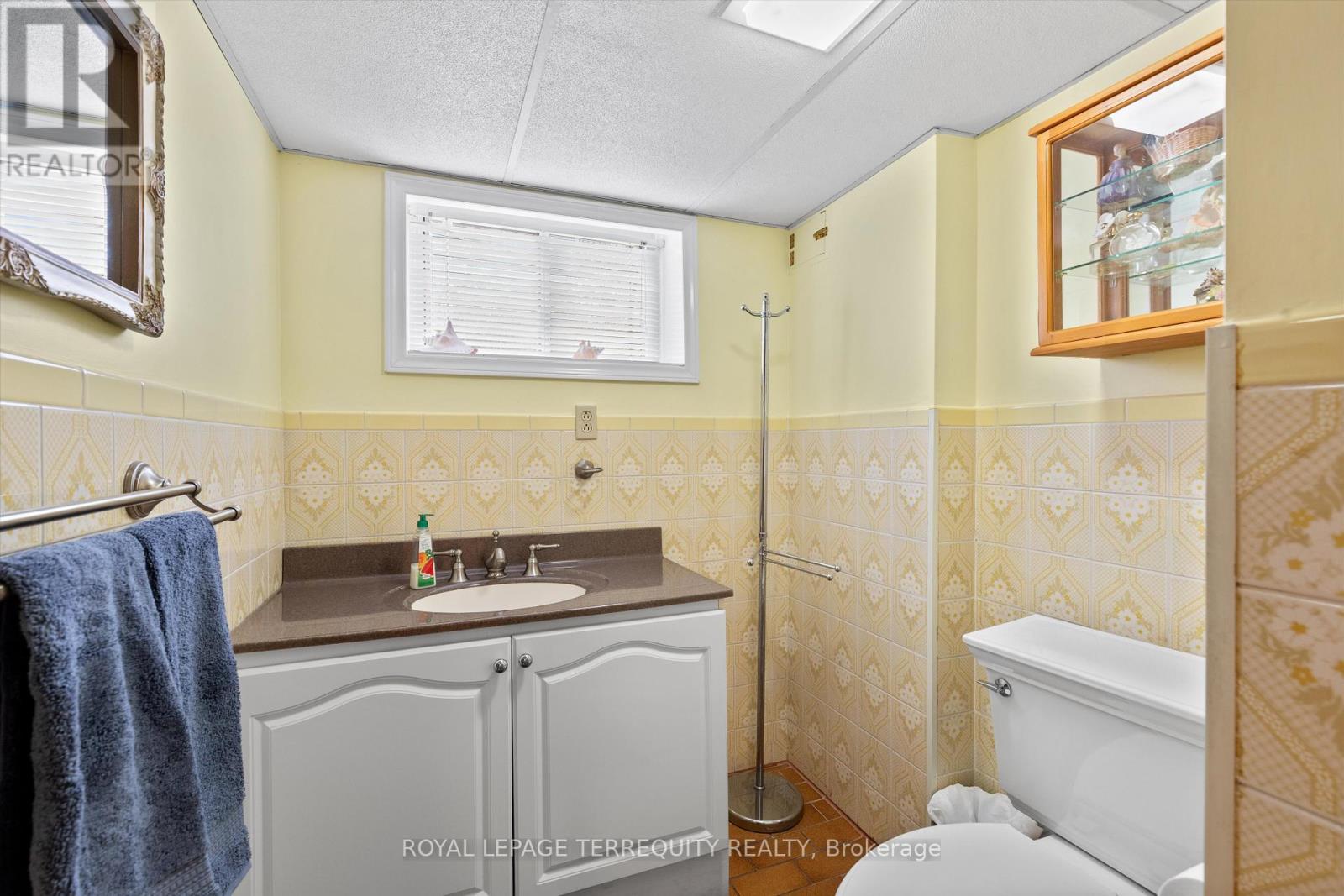 19 Bernice Avenue, Toronto, Ontario  M8Y 1Z5 - Photo 18 - W13077312