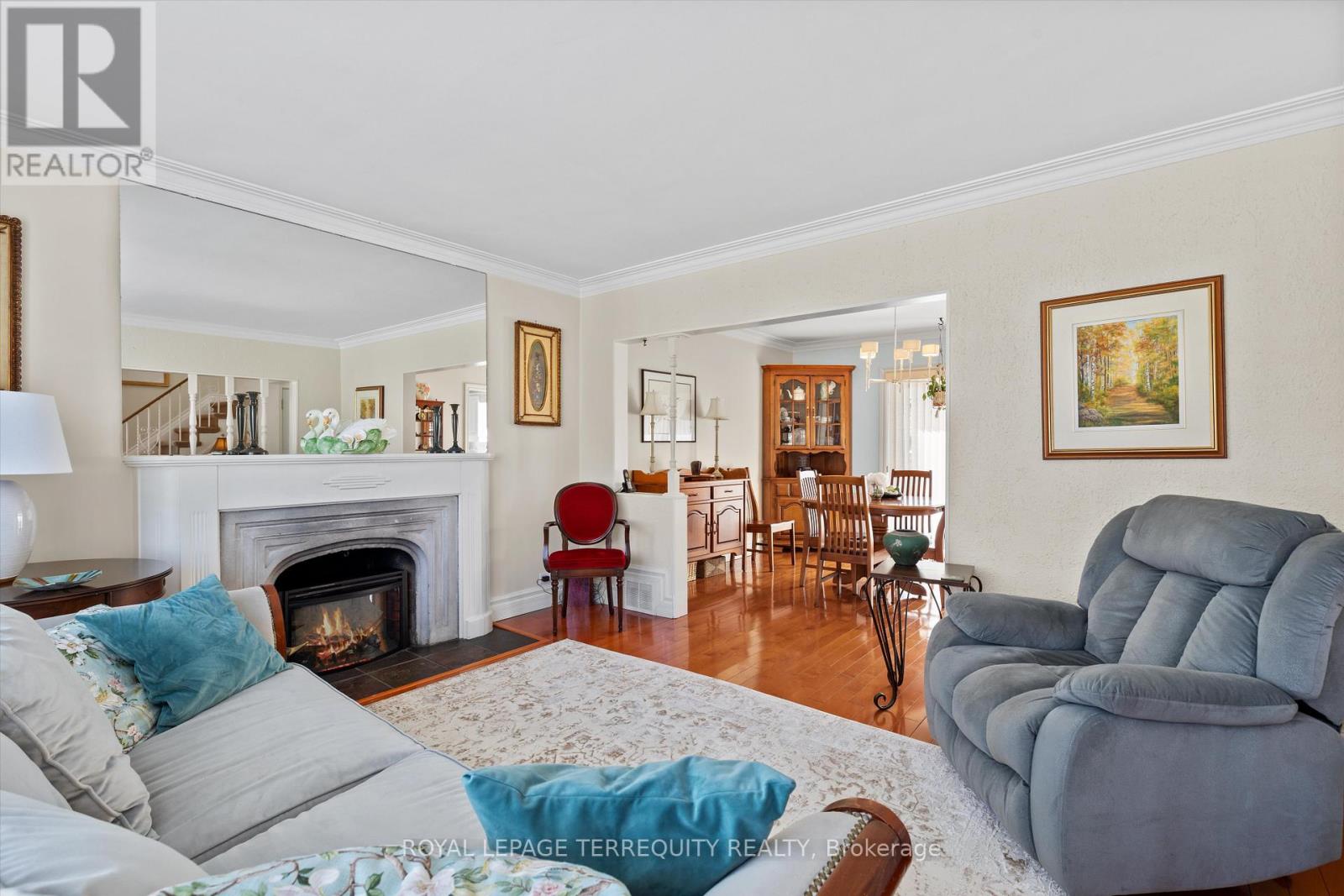 19 Bernice Avenue, Toronto, Ontario  M8Y 1Z5 - Photo 6 - W13077312