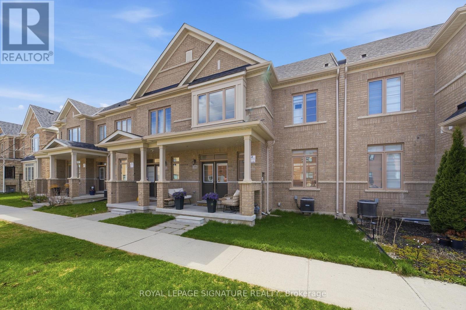 209 Clockwork Drive, Brampton, Ontario  L7A 5C7 - Photo 2 - W13077356