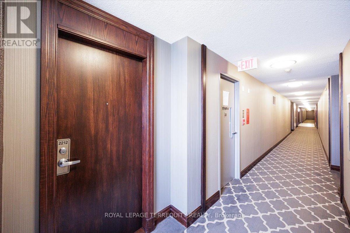 2212 - 335 Rathburn Road W, Mississauga, Ontario  L5B 0C8 - Photo 12 - W13077406