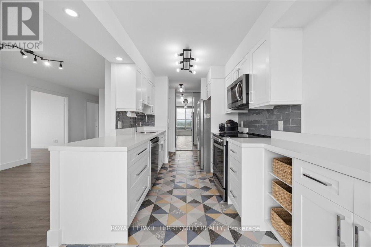 2212 - 335 Rathburn Road W, Mississauga, Ontario  L5B 0C8 - Photo 17 - W13077406