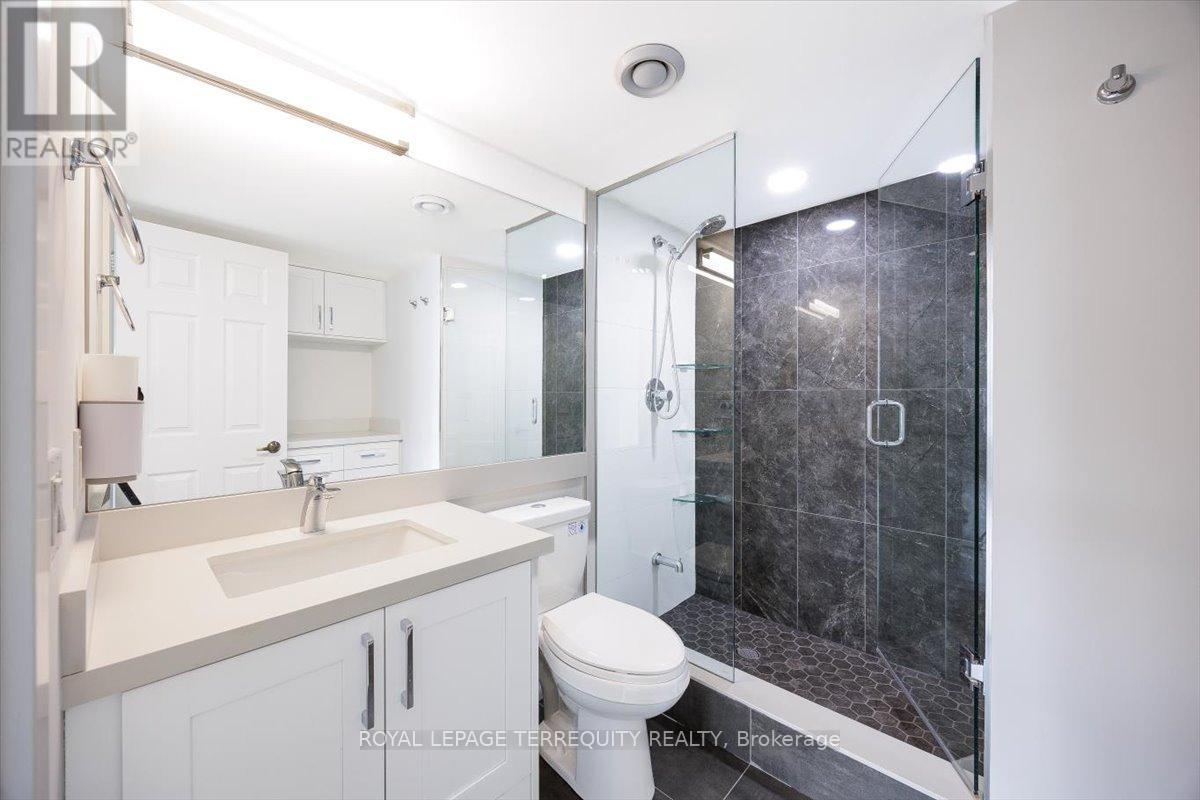 2212 - 335 Rathburn Road W, Mississauga, Ontario  L5B 0C8 - Photo 22 - W13077406