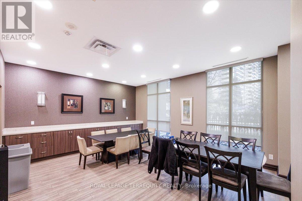 2212 - 335 Rathburn Road W, Mississauga, Ontario  L5B 0C8 - Photo 40 - W13077406
