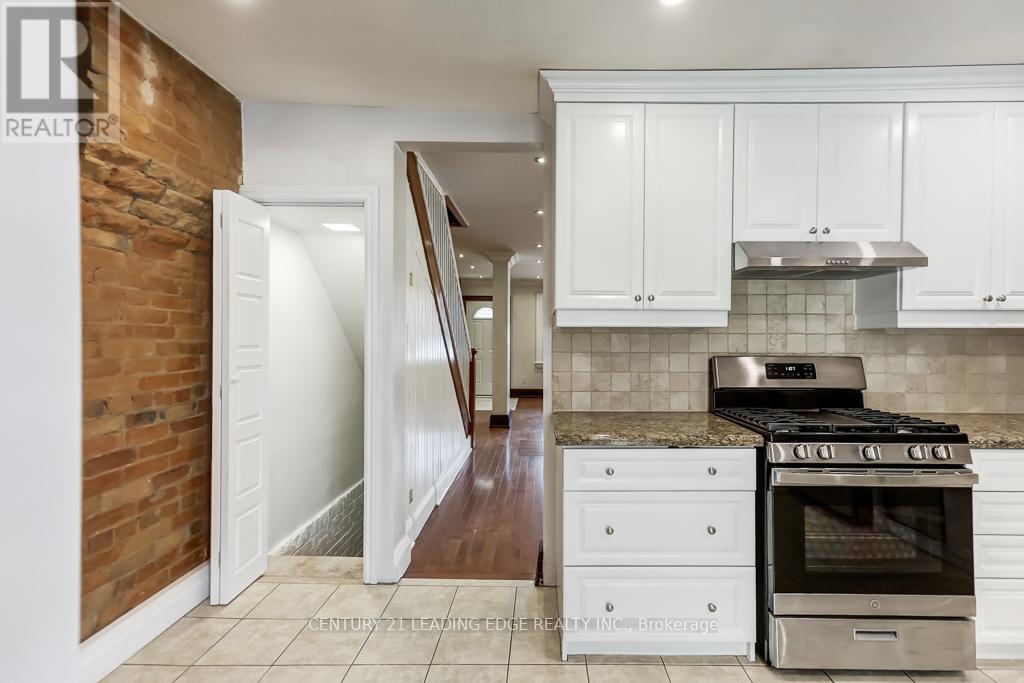 26 Grandville Avenue, Toronto, Ontario  M6N 4T9 - Photo 14 - W13077410