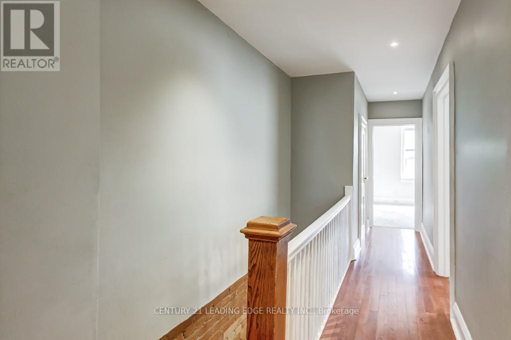 26 Grandville Avenue, Toronto, Ontario  M6N 4T9 - Photo 16 - W13077410
