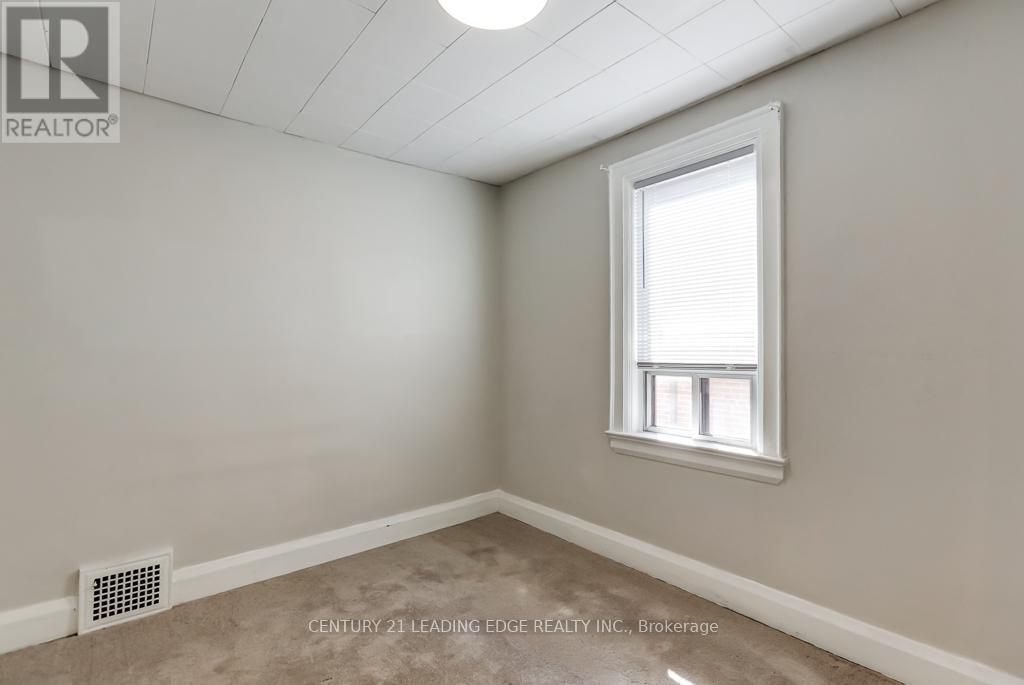 26 Grandville Avenue, Toronto, Ontario  M6N 4T9 - Photo 19 - W13077410