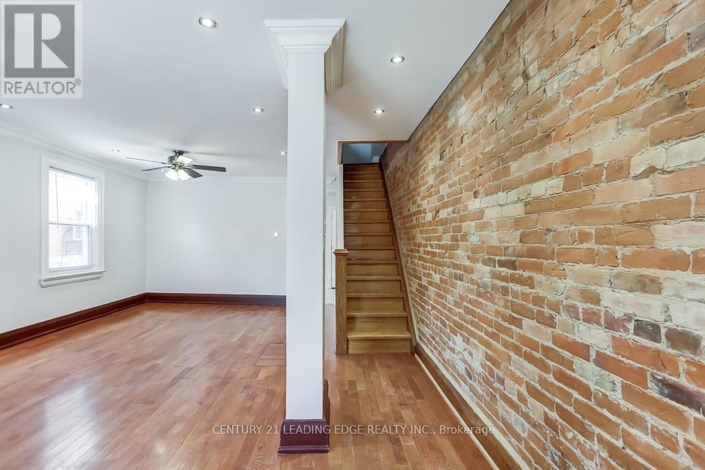 26 Grandville Avenue, Toronto, Ontario  M6N 4T9 - Photo 2 - W13077410