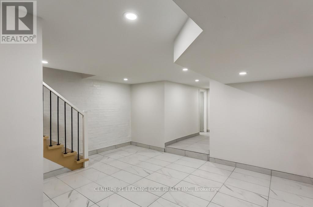 26 Grandville Avenue, Toronto, Ontario  M6N 4T9 - Photo 25 - W13077410