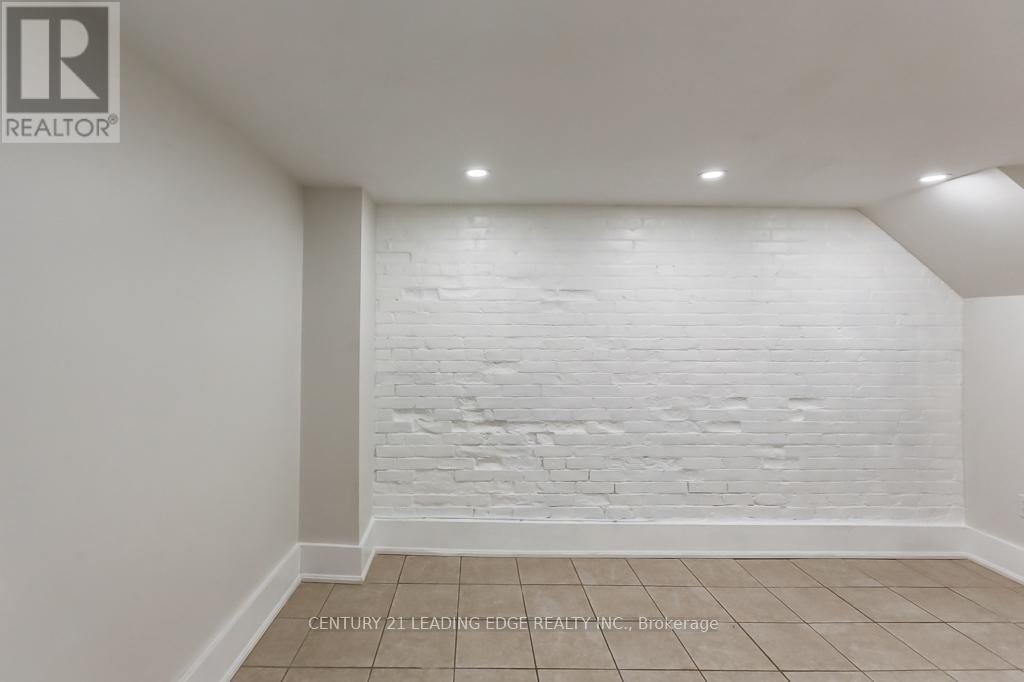 26 Grandville Avenue, Toronto, Ontario  M6N 4T9 - Photo 26 - W13077410