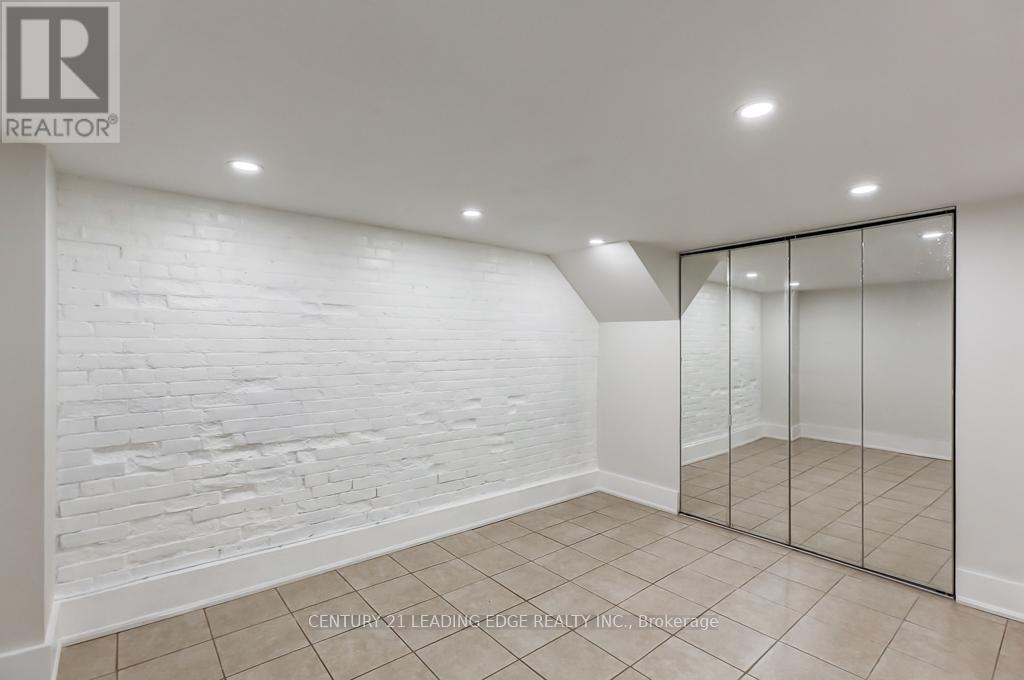 26 Grandville Avenue, Toronto, Ontario  M6N 4T9 - Photo 27 - W13077410