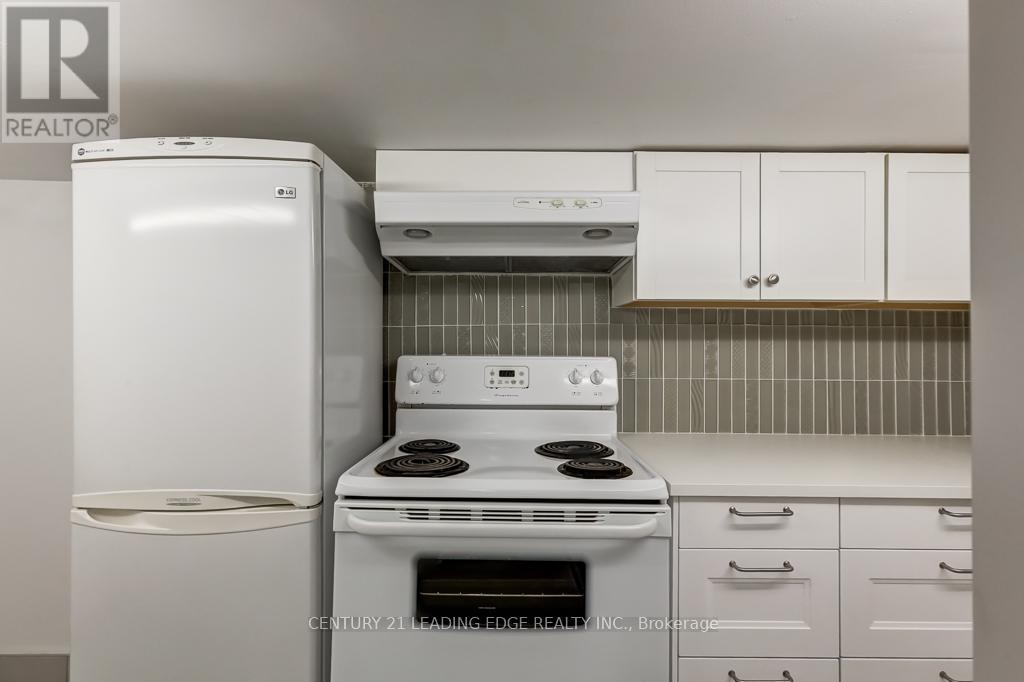26 Grandville Avenue, Toronto, Ontario  M6N 4T9 - Photo 28 - W13077410