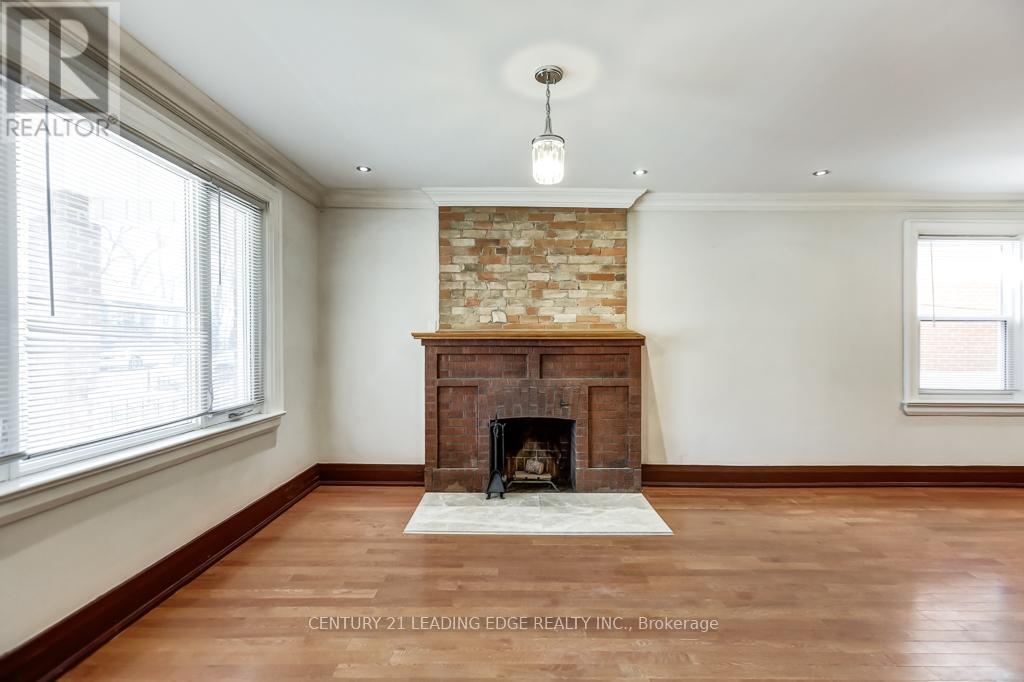 26 Grandville Avenue, Toronto, Ontario  M6N 4T9 - Photo 3 - W13077410