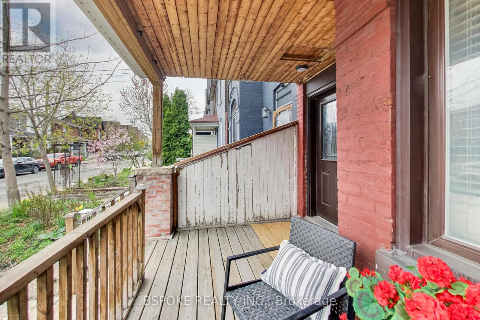 111 Mulock Avenue, Toronto, Ontario  M6N 3C5 - Photo 4 - W13077412