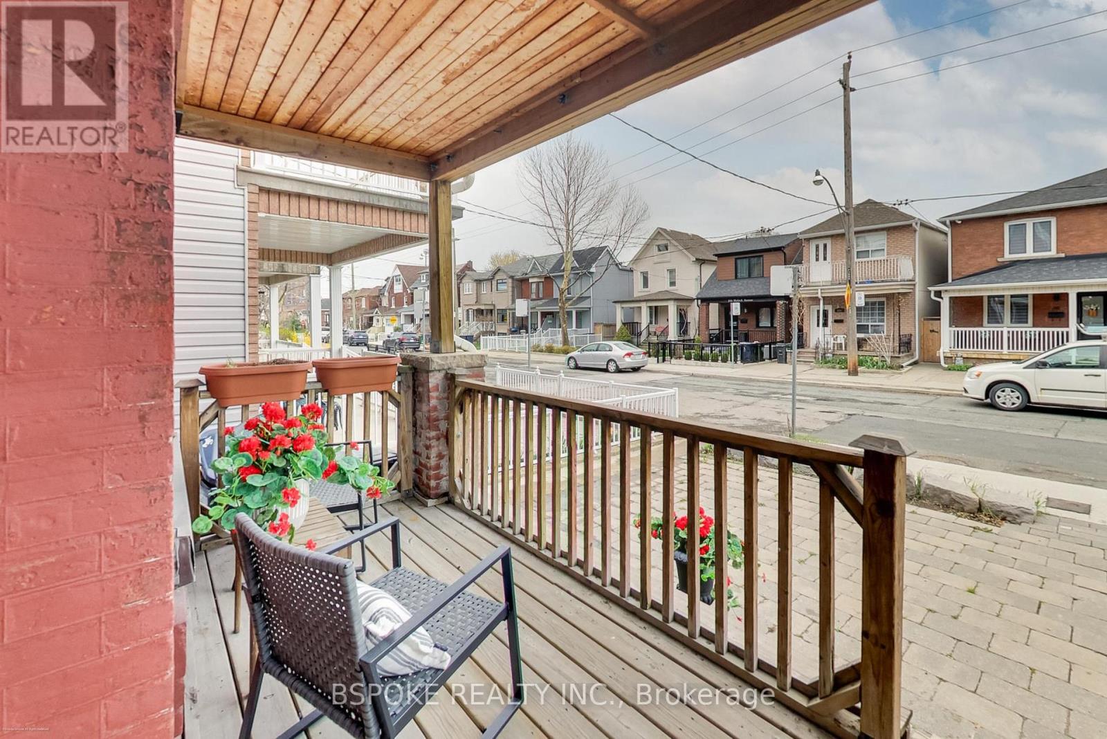 111 Mulock Avenue, Toronto, Ontario  M6N 3C5 - Photo 5 - W13077412
